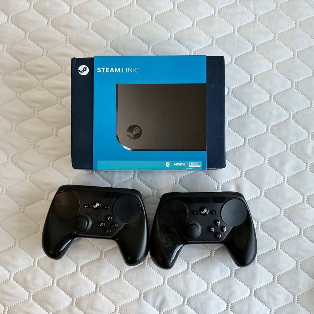 Valve Steam Link and 2 Steam Controllers Bundle 1 owner - Picture 5 of 6